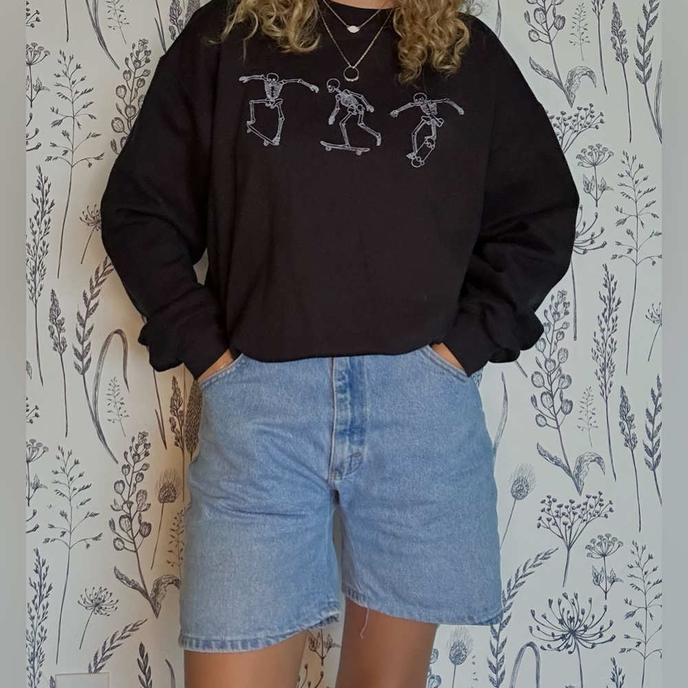 RAD skeleton sweatshirt 🏂